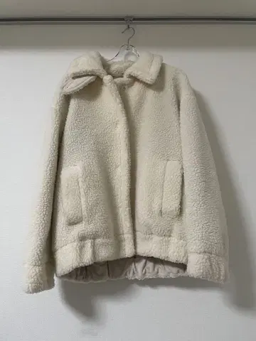 [ 새상품급 ] 아르페쥬 스토리 보아 숏코트