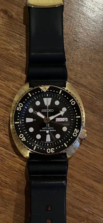 SEIKO diver's 4R36 04Y0