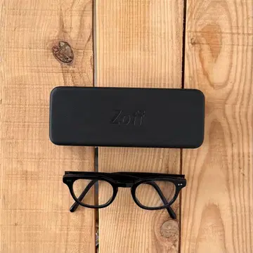 Zoff 검은색 테두리 안경 케이스 포함