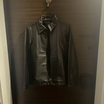 블랙 소가죽 자켓 바츠