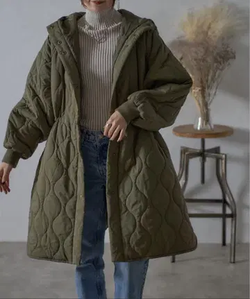 카키색 허리 디자인 퀼팅 자켓 후드 부착