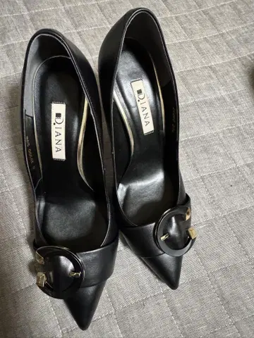 다이애나 블랙 하이힐 23.5cm