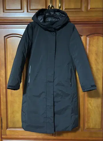 [ 새상품급 ] UNIQLO 블랙 후드 부착 롱 다운 코트
