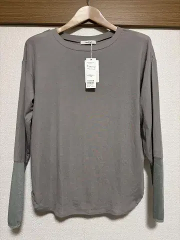 미사용 새상품 DouDou 소매 시어 절개 리브 롱 TEE 긴팔
