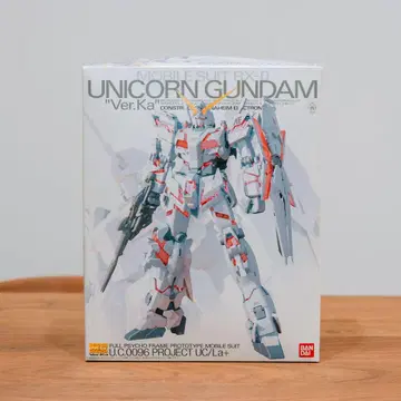 MG RX-0 유니콘 건담 Ver.Ka 1/100 베이스 포함