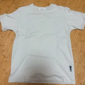 투모로우바이투게더 셔츠 L 사이즈