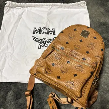 MCM 브라운 스터드 백팩