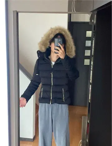 퍼 포함 다운 자켓 블랙 검정 Y2K 시크 스타일 광택 그런지 짧은 기장