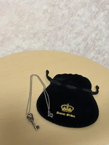로얄오더 실버 목걸이