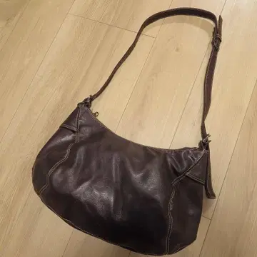 사자비 SAZABY 천연 가죽 숄더백 USED 일본제 천연 가죽