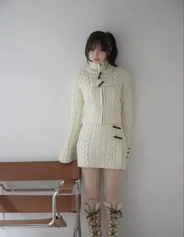 미사용 새상품 ANDMARY 니트 셋업