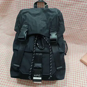 A.P.C. 블랙 럭색/백팩