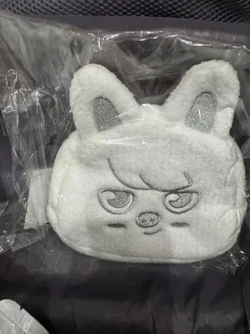 SKZOO REVERSIBLE FACE POUCH 돼끼