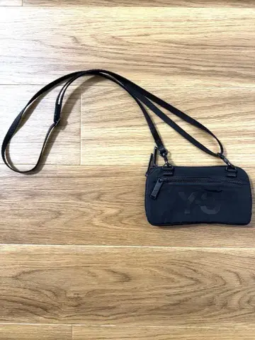 Y-3 숄더백 블랙