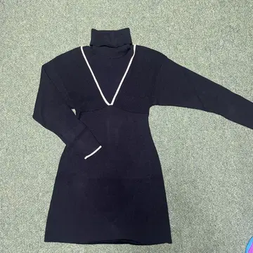 MOUSSY V라인 니트 원피스