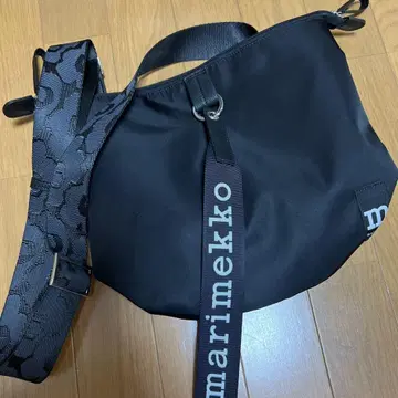마리메꼬 블랙 숄더백