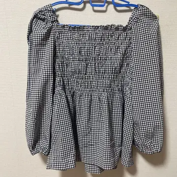 N. 도트 오프숄더 블라우스