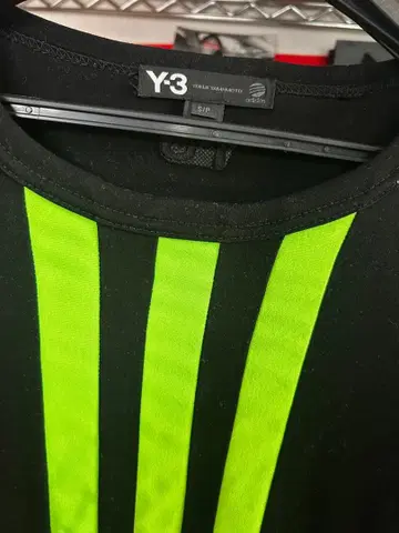 Y-3 블랙/그린 스트라이프 긴팔 트레이닝복 S