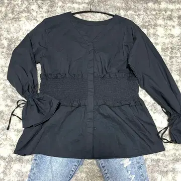 Mila Owen 미라 오웬 허리 셔링 셔츠 V넥 블랙