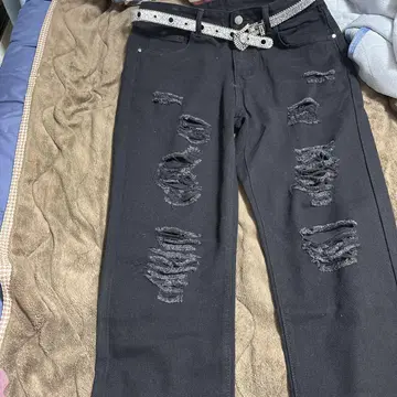 야리라 스키니 데님 데미지 가공