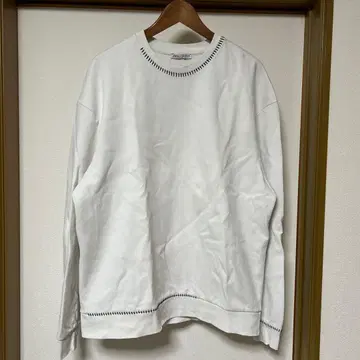 ZARA 화이트 크루넥 맨투맨 사이즈 L