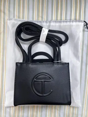 Telfar 블랙 숄더백