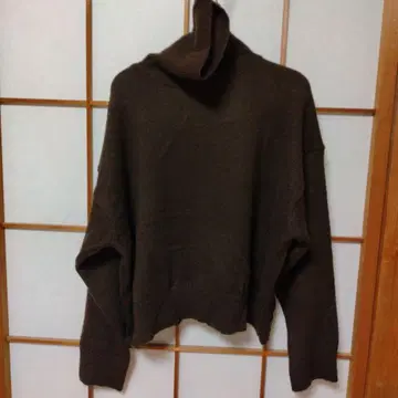 브라운 터틀넥 스웨터 XL