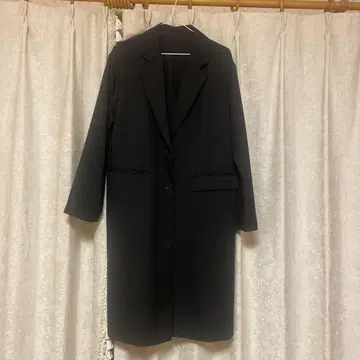 블랙 싱글 버튼 체스터 코트