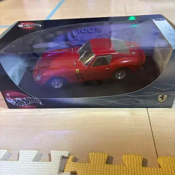 Hot Wheels Ferrari 250 GTO 1/18