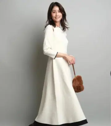 신규 택 미카 씨 콜라보 저스길리티 숄더 슬릿 레이디 원피스
