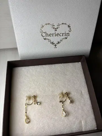 Cheriecrin 골드 드롭 귀찌