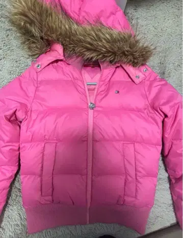 TOMMY 퍼(fur) 장식 다운