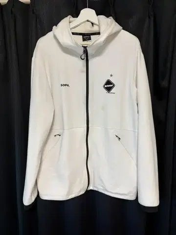 F.C.R.B. 화이트 풀 집업 후디 XL