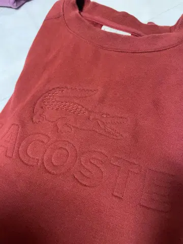 LACOSTE 레드 스웨트 셔츠