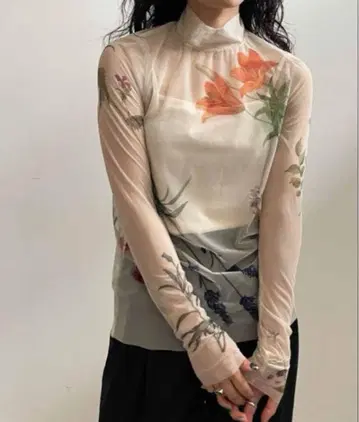 AMERI UND ANNABELLE SKIN TOP