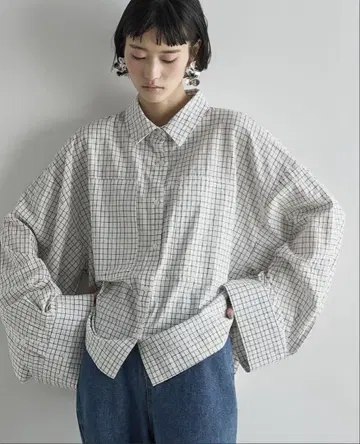 THE YOn 더욘 슈퍼 와이드 슬리브 박스 셔츠