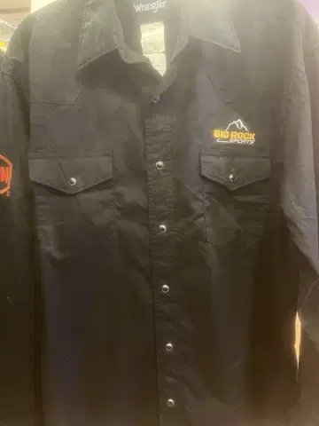 Wrangler 빅 글록 자수 긴팔 셔츠 블랙