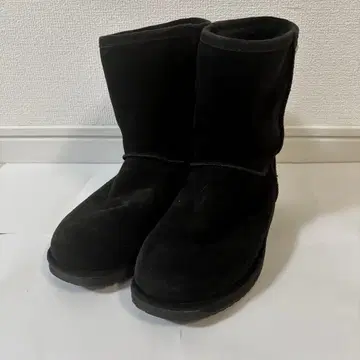 EMU Australia 블랙 어그 부츠