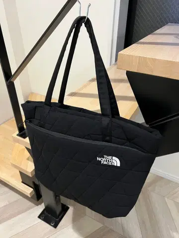 THE NORTH FACE 블랙 토트백