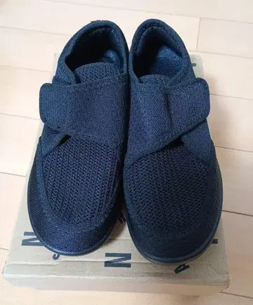 [ 24.0cm ] 미사용 새상품! 신기 편하고 벗기 쉬운 간호화