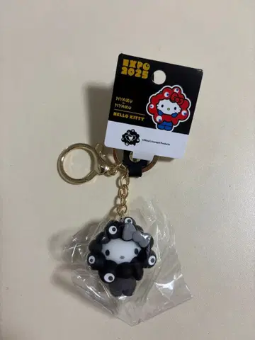 키티 오사카 만박 산리오 블랙 미야쿠미야쿠 변신 키링