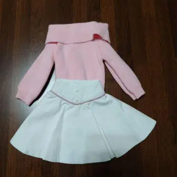 돌피드림 스웨터와 스커트 세트