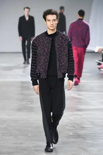 이세이 미야케 멘 2019AW 절개 팬츠