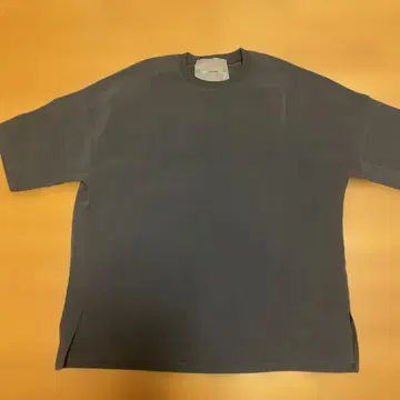 WYM ATTACHMENT 다크 그레이 셔츠