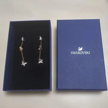 Swarovski 나비 모양 귀걸이