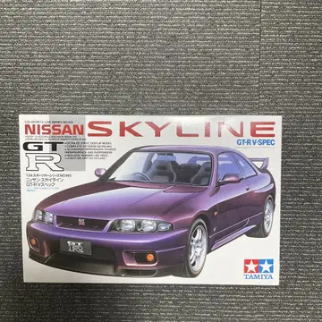 TAMIYA NISSAN SKYLINE GT-R V-SPEC 1/24