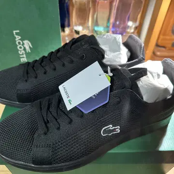 LACOSTE 블랙 스니커즈 라코스테 26.5 단종