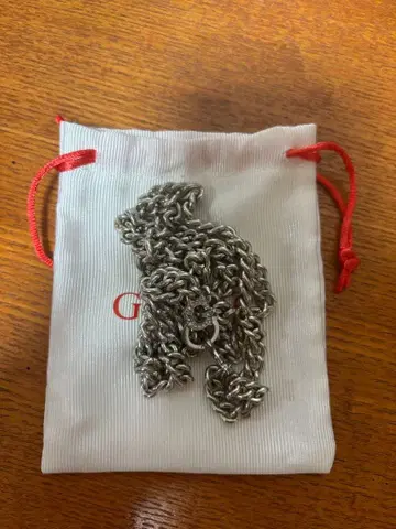 GUESS 실버 목걸이