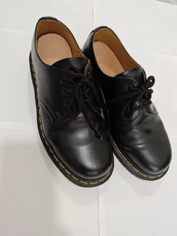 Dr. Martens 블랙 닥터마틴