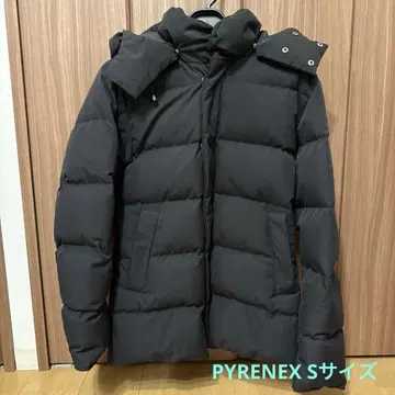 새상품급 [ PYRENEX ] 후드 부착 블랙 다운 자켓